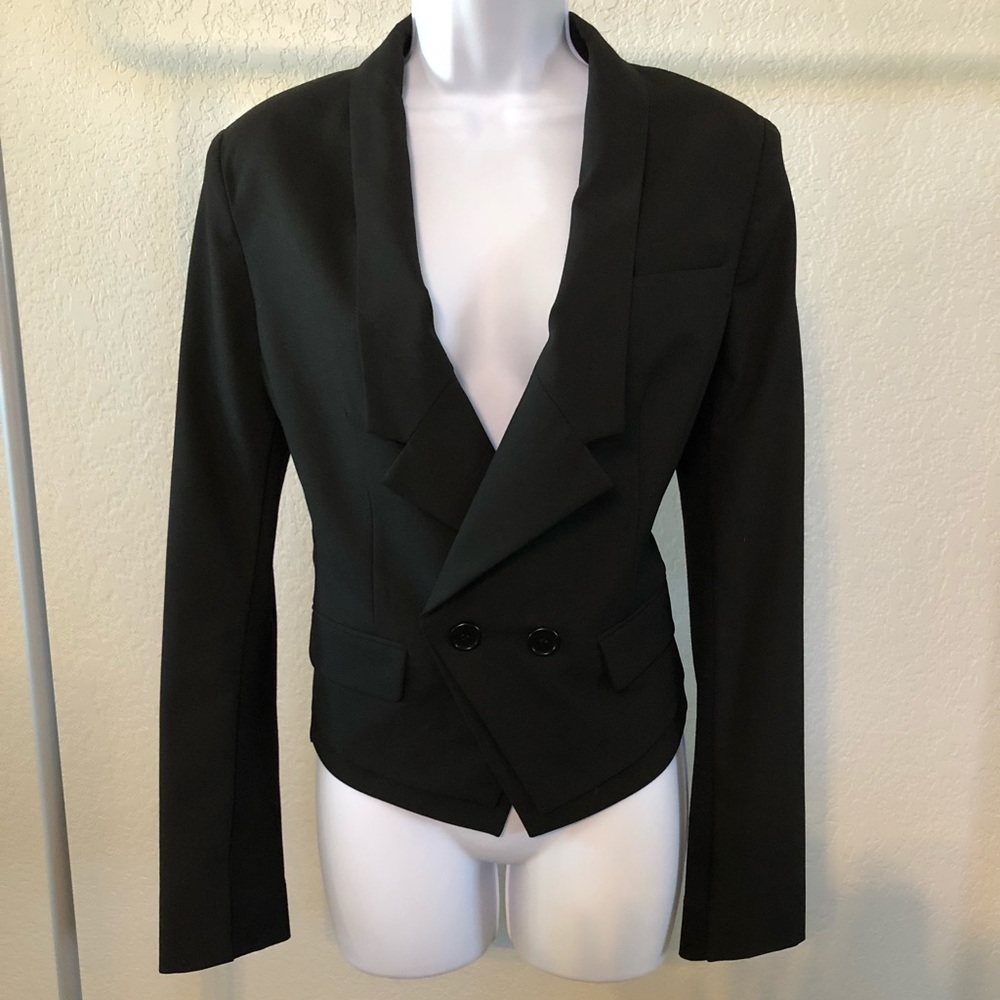BCBG tuxedo jacket with darting in the back